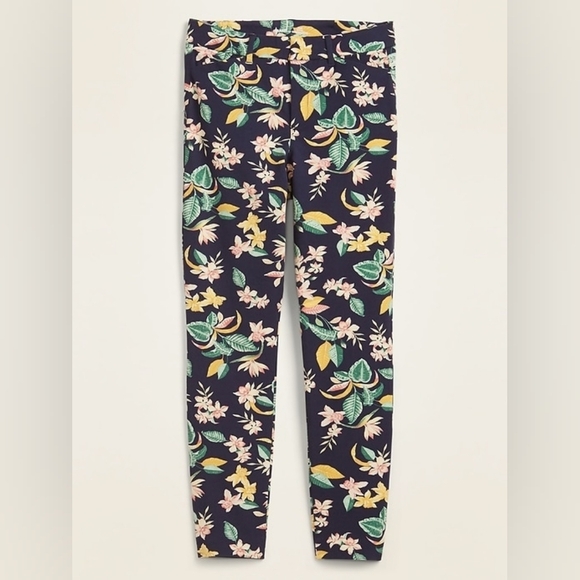 Old Navy Pants - {Old Navy} High Rise Pixie Pants With Secret-Slim Pockets - Navy Floral SIZE 14